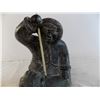 Image 2 : Eskimo + Seal nunavut sculpture - signed WE