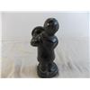 Image 3 : Eskimo drummer boy sculpture