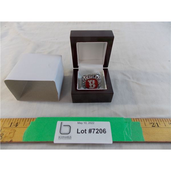 Boston Red Sox ring in box (large, heavy ring)