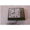 Image 4 : Glide-Tex Press cloth,Westclox electric clock (working)