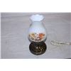 Image 2 : Vintage Glass lamp (working)