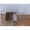 Image 3 : *Wheeled dinner tray + small glass end table