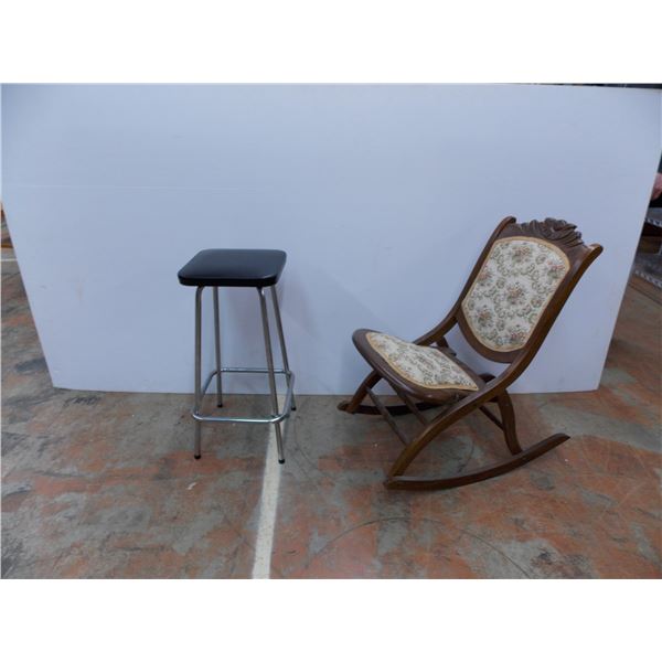 *Vintage (folding) rocking chair (broken seat) + metal bar stool