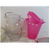 Image 4 : lot of tupperware, glass pitcher, glass baking pan
