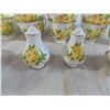 Image 3 : (14) Royal Albert Tea Rose pieces + (3) Royal Albert cup + saucer misc pieces