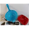 Image 2 : Kitchen utensils, drying rack, misc