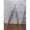 Image 4 : *6 foot step ladder