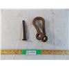 Image 1 : vintage steel clevis + rail spike