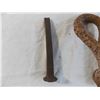 Image 3 : vintage steel clevis + rail spike