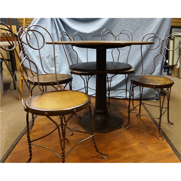 Vintage oak tavern table w/5 wrought iron chairs