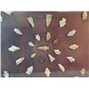 Image 2 : Large tray Indian points & knives, Texas origin, 53 pcs.