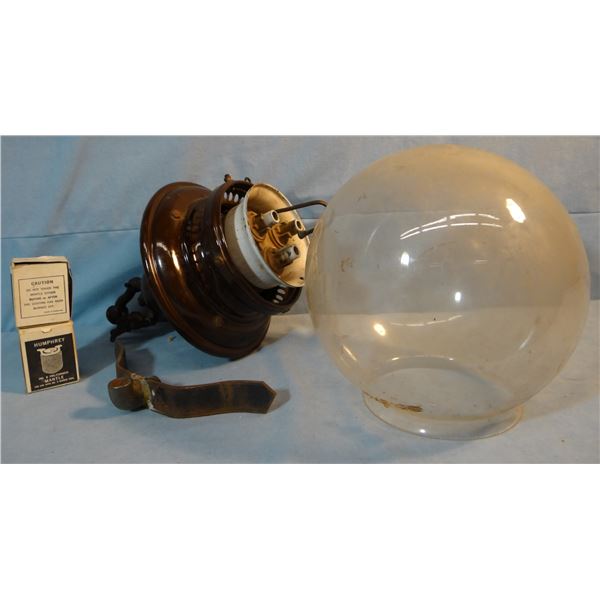 Gas lantern, w/globe