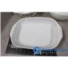 Image 2 : (3) Pyrex Dishes w/One Lid