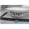 Image 5 : (3) Pyrex Dishes w/One Lid