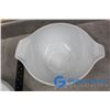Image 8 : (3) Pyrex Dishes w/One Lid