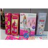 Image 8 : (8) In Box Barbies - Assorted