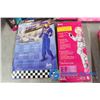 Image 5 : (8) In Box Barbies - Career