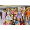 Image 4 : (35) Assorted VIntage and Modern Barbies