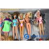 Image 7 : (35) Assorted VIntage and Modern Barbies