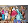 Image 7 : (35) Assorted VIntage and Modern Barbies