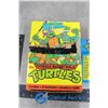 Image 2 : Teenage Mutant Ninja Turtles 1990 Topps Wax Packs w/Box and Collector Cards Set