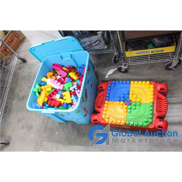 **Mega Blocks, Play table and accessories