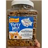 Image 1 : Purina Friskies party Mix Cat Treats - 454g