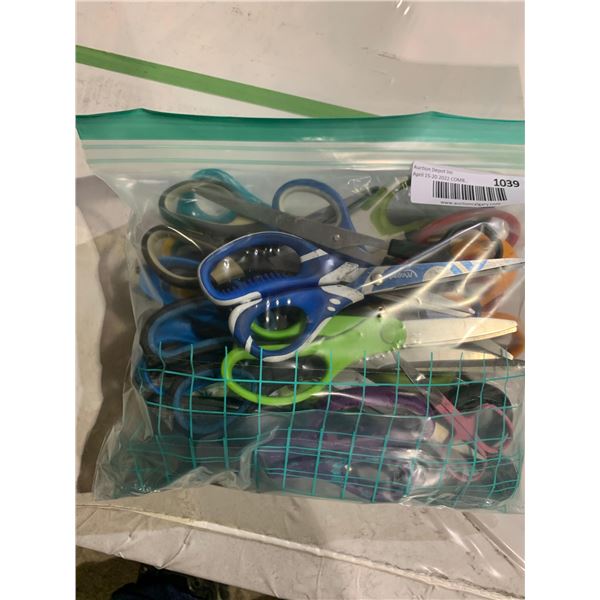 Lot of Assorted Scissors