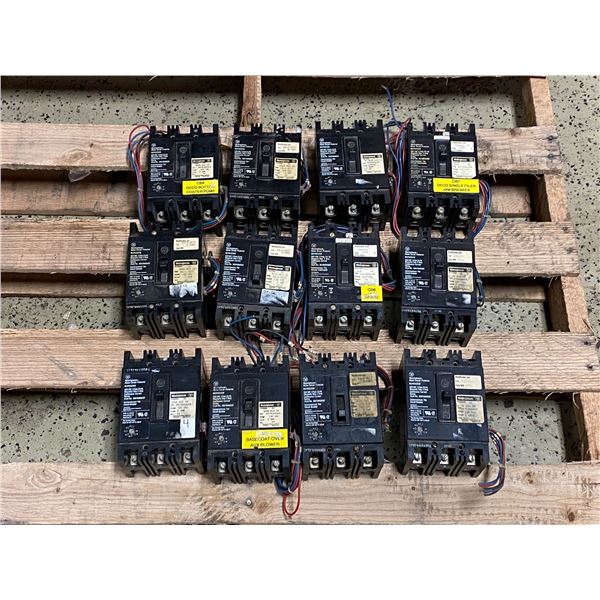 Lot of (12) Westinghouse 3 Amp Circuit Breakers #MCP0322CR