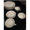 Image 8 : Large Lot of Vintage Alfred Meakin " Harmony Rose" Dinnerware. In Excellent Condition