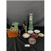 Image 1 : Vintage Collectible Home Décor Lot. Vases and Wire Plate Holders