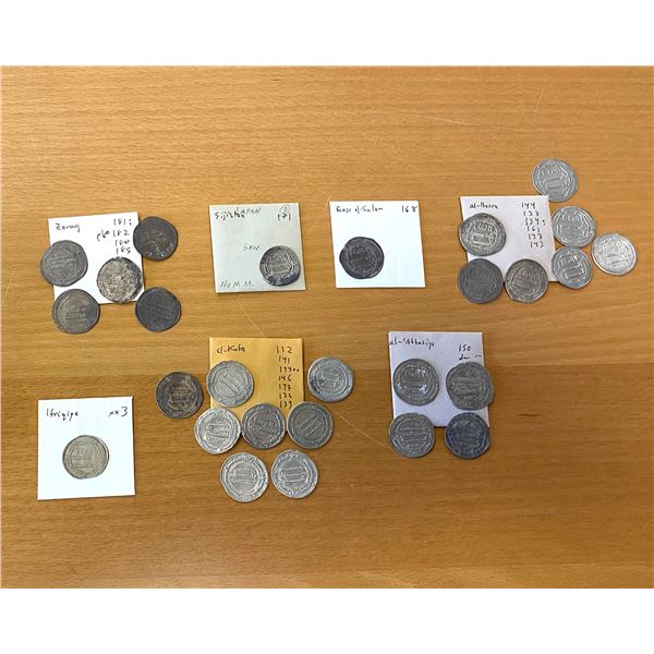 ABBASID: LOT of 27 silver dirhams