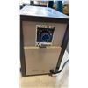 Image 8 : ELECTRIC BENCH GRINDER, HEATER, JIGSAW AND CHAINSAW