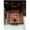 Image 8 : JEWELRY BOX WITH CONTENTS AND TRAY OF HAIR PIECES