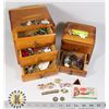 Image 1 : LOT OF 2 JEWELRY BOXES FULL OF ASSORTED PINS