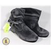 Image 1 : GIRLS GREY FASHION BOOT SIZE 4