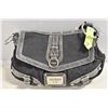 Image 1 : AUTHENTIC BLACK GUESS PURSE (GENTLY USED)
