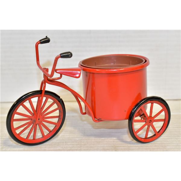 RUSTIC TRIKE PLANTER W/POT