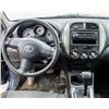 Image 12 : 2004 TOYOTA RAV4 4 CYLINDER 4X4