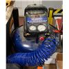 Image 1 : CAMBELL HAUSEFELD 135PSI PANCAKE AIR COMPRESSOR