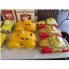 Image 1 : 5-Cab Car/Cookie Jars - 5 X $