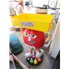 Image 1 : M & M's 3' Figural Display