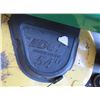 Image 3 : John Deere 100 Series 26 HP Lawn Tractor w/54" Deck