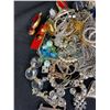 Image 4 : Bag Lot of Vintage Collectible Ladies Costume Jewellery
