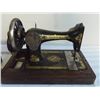 Image 4 : Antique Singer Sewing Machine