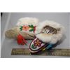 Image 3 : Native Indian beaded mocassins