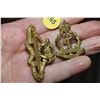 Image 1 : Cap badges
