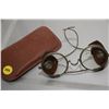 Image 1 : Antique driving googles