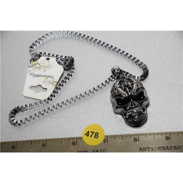 NOS Skull Bikers necklace