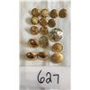 Image 1 : assorted military buttons